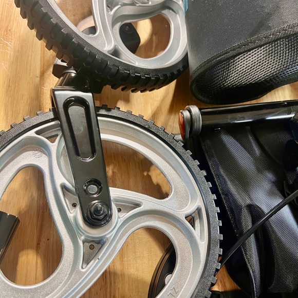 ELENKER 2 in 1 Rollator Walker & Transport Chair, Folding Wheelchair - Picture 15 of 15